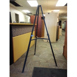 Ghent Triumph Display Easel, Grey